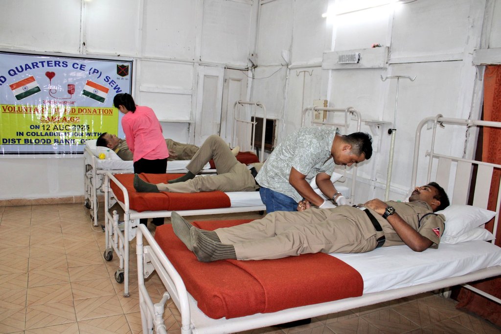 prodefkohima's tweet photo. 🩸 Spirit of Service | Project Sewak

On 12 Aug 2025, HQ CE #ProjectSewak, @BROindia, with #Dimapur District Hospital, held a voluntary #blooddonation camp to mark the #79thindependenceday. 

38 personnel, including officers & CPLs, donated #blood, reflecting unity & patriotism.

The event, graced by the Chief Engineer and dignitaries, reinforced the commitment to community welfare.

#IndependenceDay #IndependenceDayIndia

@adgpi @easterncomd @MyGovNagaland @RajBhavanKohima @dgafms_mod @MoHFW_INDIA