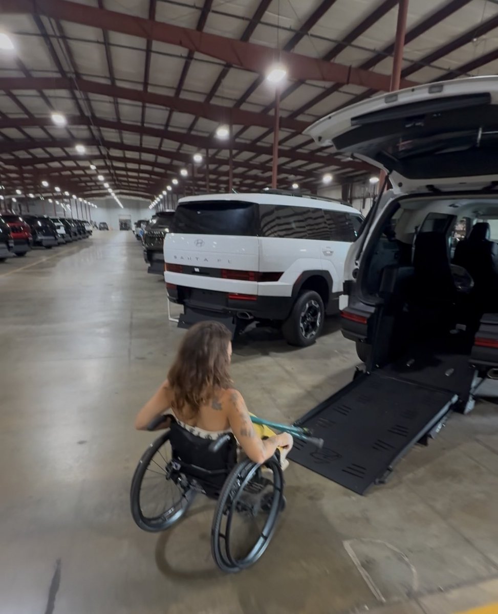 blueeye_queen's tweet image. Gmmm 🚗✨ These past few months I’ve been all over Michigan — testing accessible vehicles, meeting with dealers, and trying every ramp style out there. 🧵 #accessforall