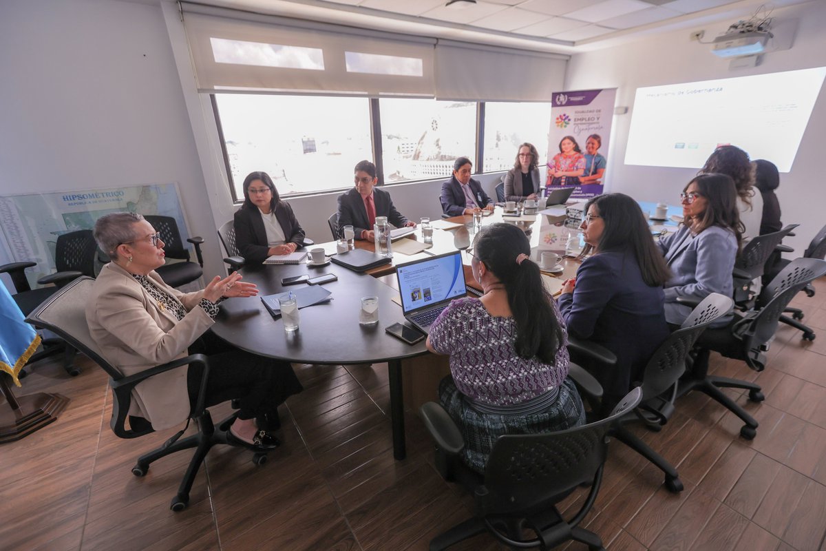 IPEGuatemala's tweet photo. Se instala el Grupo de Coordinación Técnico-Político de la IPEG, espacio clave para alinear acciones interinstitucionales y acelerar el cierre de brechas económicas y laborales para las mujeres en Guatemala.
#IPEGGuatemala #IgualdadEconómica #Mujeres https://t.co/KSH4SdkqmA
