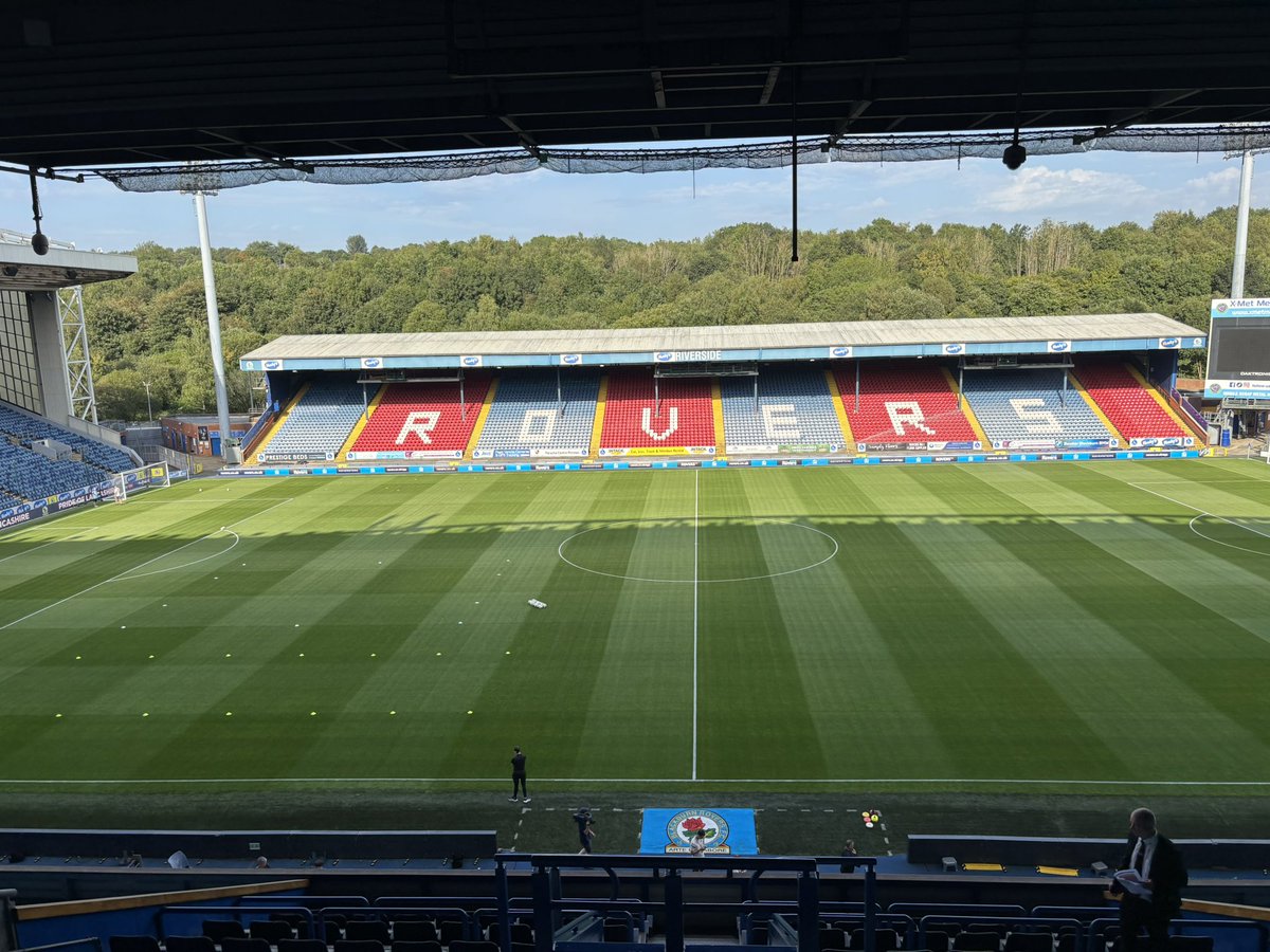 ☀️ A lovely evening for a bit of 🏆 action 

#Rovers