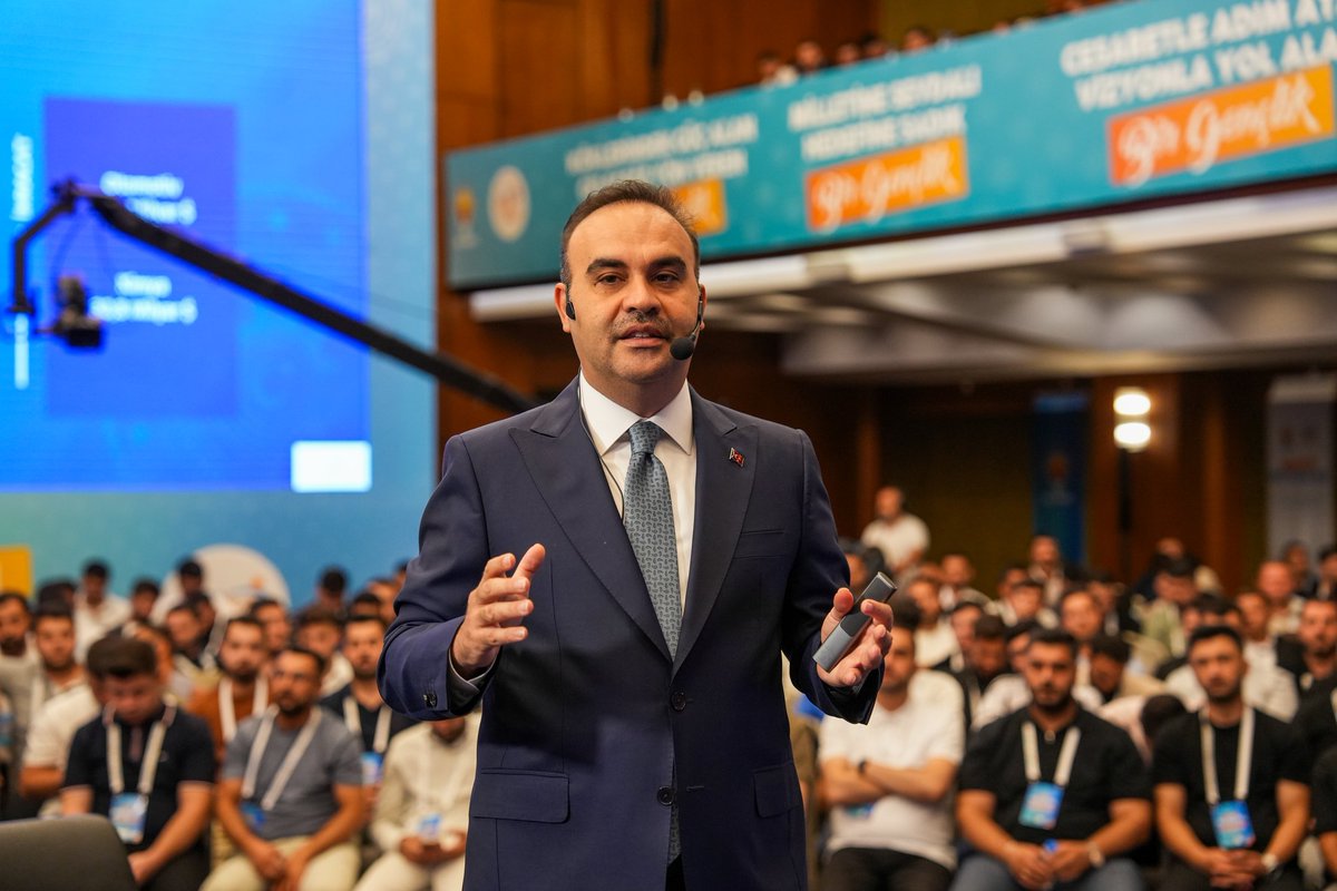 AK Gençlik Giresun (@akgenclik28) on Twitter photo Ankara’da Giresun rüzgarı esti! 🇹🇷
AK Gençlik Strateji ve İstişare Kampı’na İl ve İlçe Başkanlarımızla katıldık. Başkanlarımız ve Bakanlarımızla gençlik politikaları ve güçlü Türkiye için verimli istişareler gerçekleştirdik.
#GücüAKGençlik
<a href="/AKGenclikGM/">AK Gençlik</a>
<a href="/avyusufibis/">Yusuf İBİŞ</a>
@samedtercan Ankara’da Giresun rüzgarı esti! 🇹🇷
AK Gençlik Strateji ve İstişare Kampı’na İl ve İlçe Başkanlarımızla katıldık. Başkanlarımız ve Bakanlarımızla gençlik politikaları ve güçlü Türkiye için verimli istişareler gerçekleştirdik.
#GücüAKGençlik
<a href="/AKGenclikGM/">AK Gençlik</a>
<a href="/avyusufibis/">Yusuf İBİŞ</a>
@samedtercan