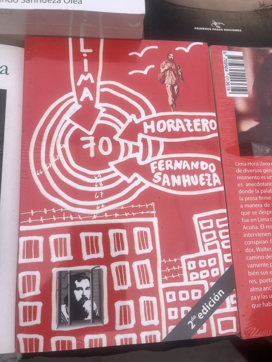 kerends7's tweet photo. @EFENos_  hola estimados, me olvide este libro en estación San Bernardo en el horario aproximado de las 10:10 hrs camino a Nos. Si lo encontraron podría ir a recogerlo a Estación Central.  Gracias https://t.co/VaAH4mUoiL