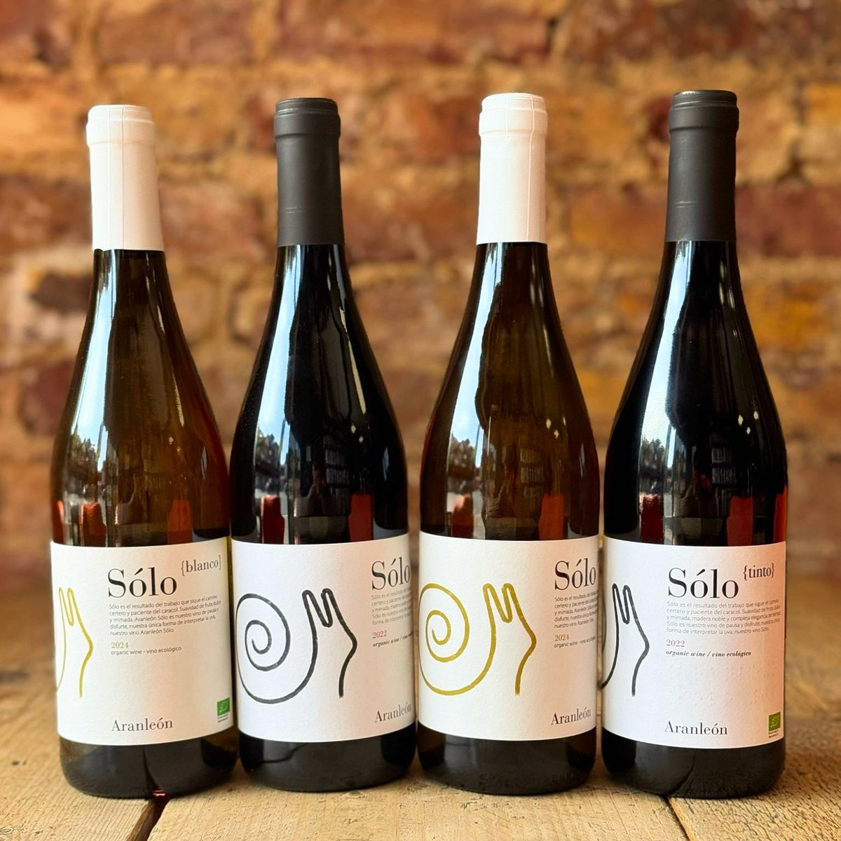 Organic Solo Blanco is BACK and in the fridge ❄️ Perfect for this lovely weather 🍾☀️ 🌅 #Craft #Tooting #Craftbeer #Bar &amp; #BottleShop open late! #TootingBroadway #beer #beers #OrganicWine