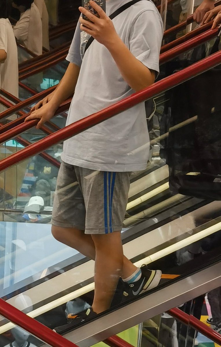 晒生活照，收生活化m (
#男高s #白袜少年 #体育生