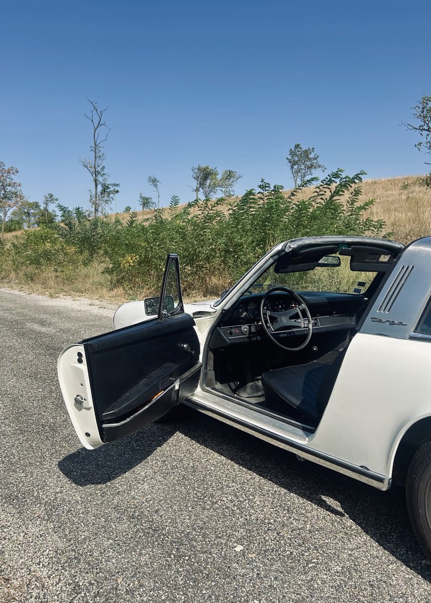 40º et une 911 Targa