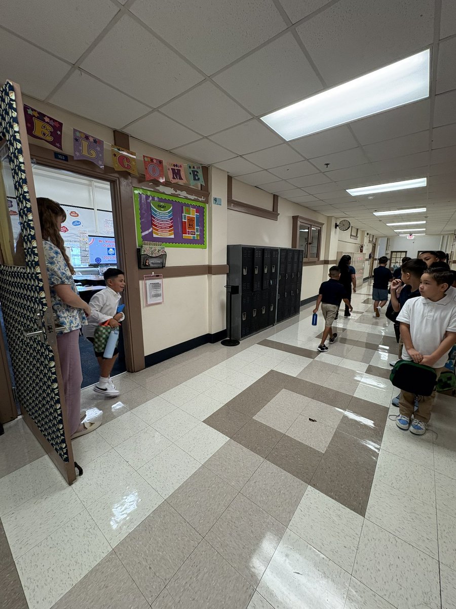 Christin Reeves (@christinreeves) on Twitter photo Setting the tone for successโGeorge C. Clark 3rd grade is all about strong routines from day one. ๐ซ #FWISDDay1
#StrongStart <a href="/GClarkeFWISD/">George C. Clarke Elementary School</a> Setting the tone for successโGeorge C. Clark 3rd grade is all about strong routines from day one. ๐ซ #FWISDDay1
#StrongStart <a href="/GClarkeFWISD/">George C. Clarke Elementary School</a>