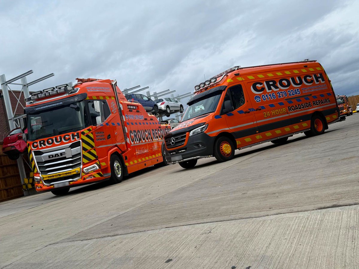 CrouchRecovery's tweet photo. The dream team 🧡💥
Built on heavy recovery. Trusted for roadside repairs 💪
#HeavyRecovery #DAFTrucks #ServiceVan #RoadsideRepairs https://t.co/1oYe4NrzdZ