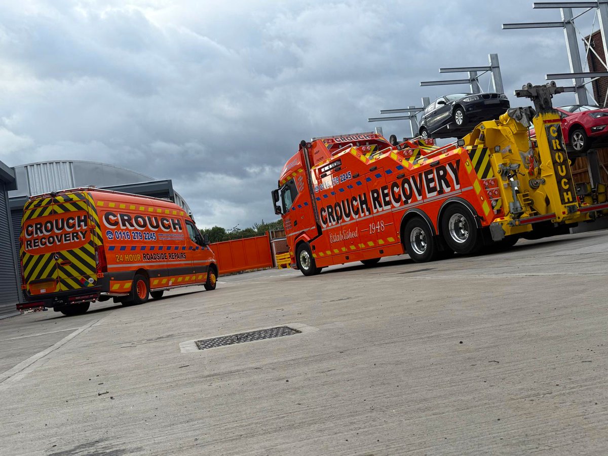 CrouchRecovery's tweet photo. The dream team 🧡💥
Built on heavy recovery. Trusted for roadside repairs 💪
#HeavyRecovery #DAFTrucks #ServiceVan #RoadsideRepairs https://t.co/1oYe4NrzdZ