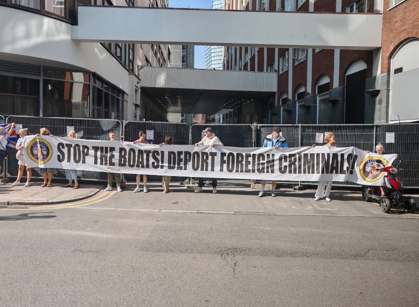 🚨NEW: A flash demonstration is currently being held at the Thistle Barbican Hotel, where reported crimes include sexual assault and violence against women