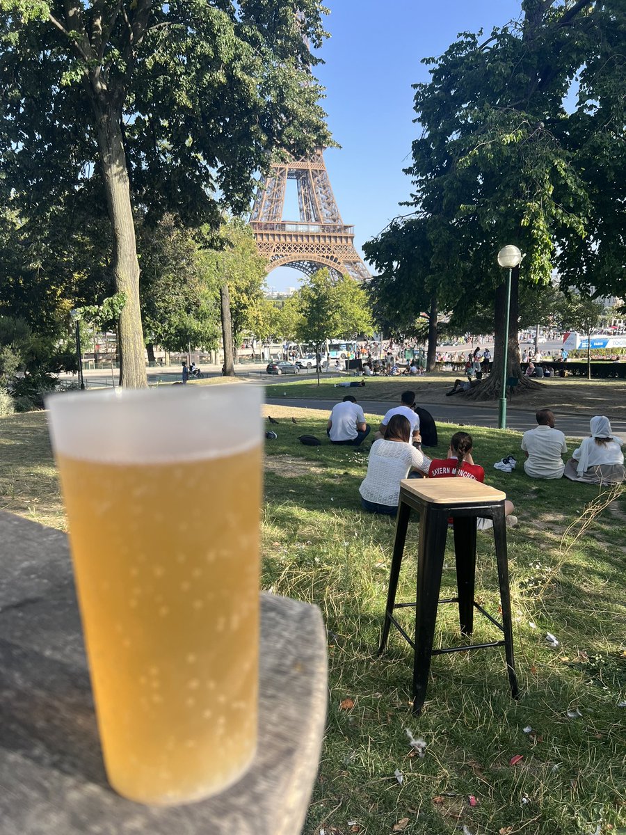 Good vibes from Paris, apart from this huge tower blocking the sun….