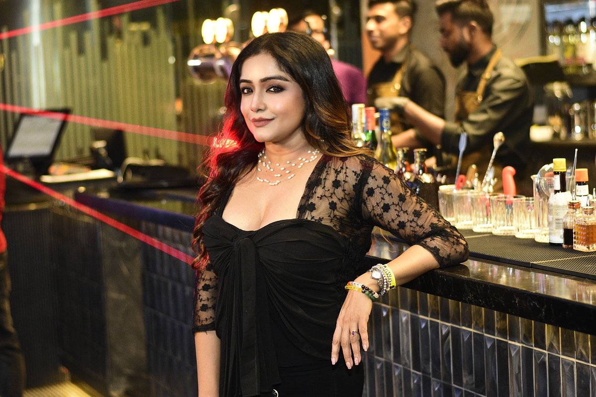 sayantani8's tweet photo. ## Get Ready to Party!
"Introducing @rtb2point0 , the hottest new destination in town! 🎉🔥 Experience the ultimate nightlife with electrifying beats, stunning ambiance, good food and unforgettable vibes.
#monmanena  #bengalifilm #wrapupparty 
#magiclightproduction https://t.co/gjDMMY0ylz