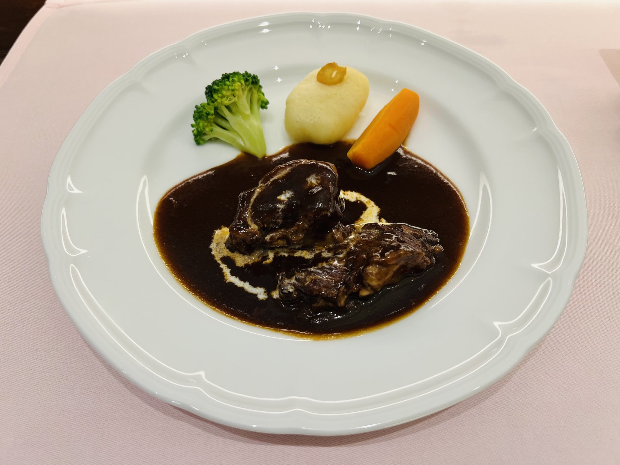 一点物【食品サンプル】ビーフシチュー　オムライス 実物大　新品未使用 THE EAT SHOP izumi の、 ・ふわとろオムライス✕特製ビーフ