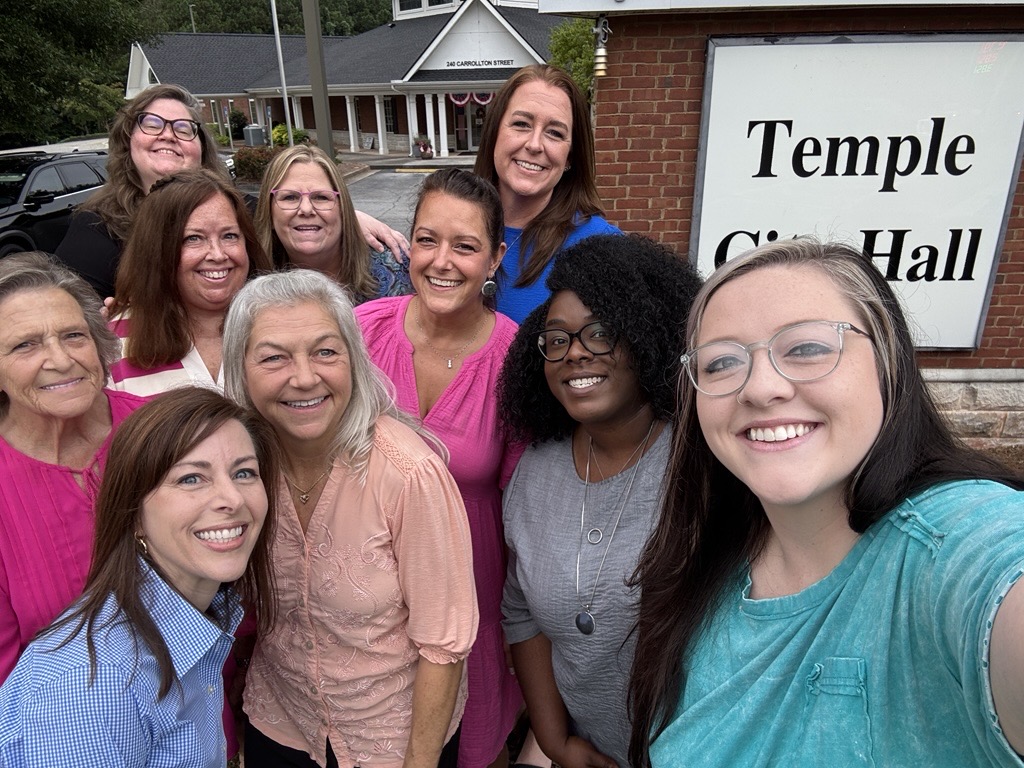 Georgia Cities (@gacities) on Twitter photo Chan Weeks of the <a href="/GeorgiaForward/">GeorgiaForward</a> team makes a stop in the #CityofTempleGa for #CityHallSelfie Day! <a href="/ELGL50/">ELGL: Engaging Local Government Leaders</a> Chan Weeks of the <a href="/GeorgiaForward/">GeorgiaForward</a> team makes a stop in the #CityofTempleGa for #CityHallSelfie Day! <a href="/ELGL50/">ELGL: Engaging Local Government Leaders</a>