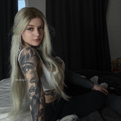 Holiii ya siguen a mi amiga es nueva por aquí anda siguiendo a quien la siga sube contenido super rico <a href="/mavicOficial98/">mavic</a>  #SexRol