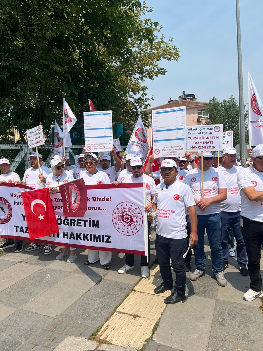 8. Toplu Sözleşmedeki ilk teklif için sendikalara ve kamuoyuna baktığımızda herkes bu teklif kabul edilemez, memuru sefalete sürükleyecek bir teklif diyor. 
Memurun yoksulluk sınırı üzerinde maaşa ulaşabilmesi için yapılması gereken ne olmalı dediğimizde, maalesef ortada bir tek