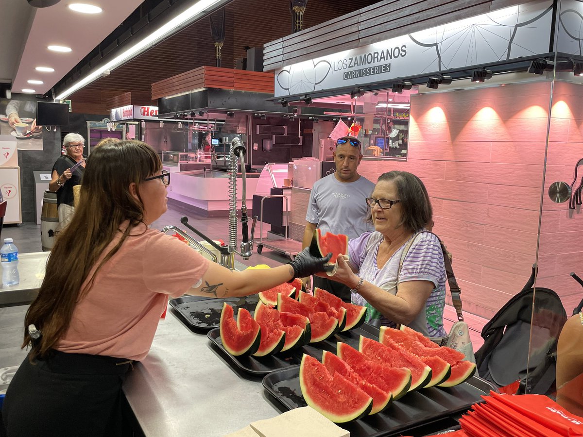 Mercat Central Tarragona (@tarragonamercat) on Twitter photo ACTIVITATS | 🍉 Torna la Sindriada Solidària de Sant Magí al <a href="/tarragonamercat/">Mercat Central Tarragona</a>, una cita imprescindible al calendari tarragoní! 😄
Talls de síndria a 1 € benefici de Creu Roja Joventut Tarragona 🤲🏻 ACTIVITATS | 🍉 Torna la Sindriada Solidària de Sant Magí al <a href="/tarragonamercat/">Mercat Central Tarragona</a>, una cita imprescindible al calendari tarragoní! 😄
Talls de síndria a 1 € benefici de Creu Roja Joventut Tarragona 🤲🏻