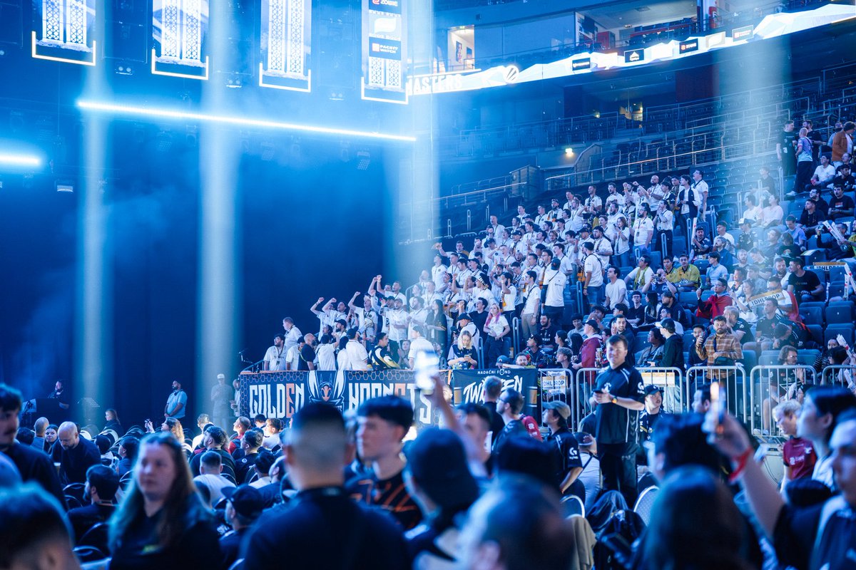 Le classique “une semaine après”, édition Cologne 2025

Les photos arrivent sur le site soon, envoyez du love à notre <a href="/GH_SYNEX/">GH SYNEX</a> national qui doit tout upload sur le site 💛