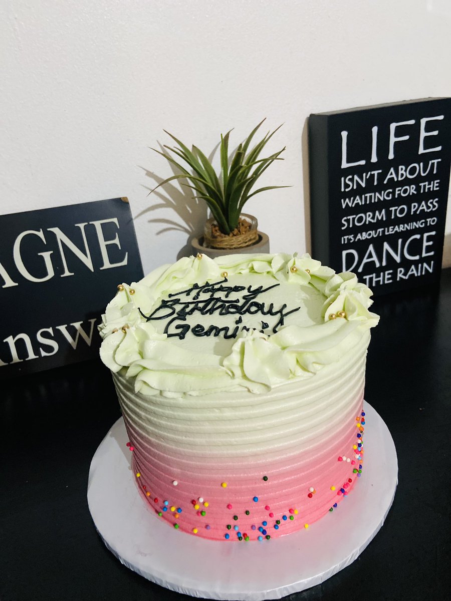 Indulge without breaking the bank 🍰✨ Tusibites cakes now from as low as 55k! #SweetDeals #Tusibites