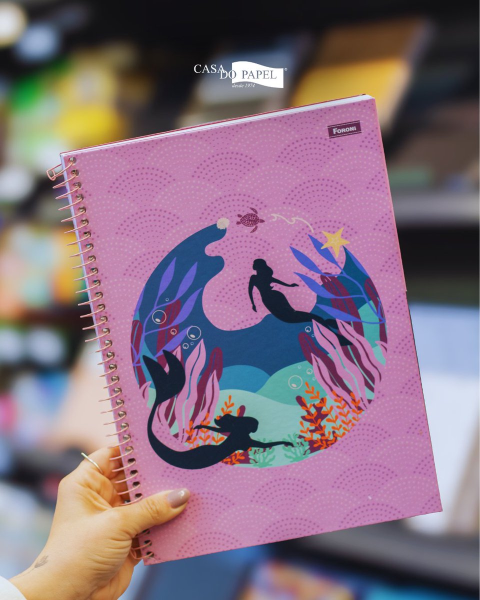 casadopapelbr's tweet photo. ✨ Você PRECISA desses cadernos!
Os cadernos Foroni chegaram com capas incríveis e qualidade que acompanha o seu ritmo.
Passe na Casa do Papel mais próxima e garanta o seu!
#CasaDoPapel #Caderno #Foroni #Papelaria https://t.co/RcIf8xW7D7