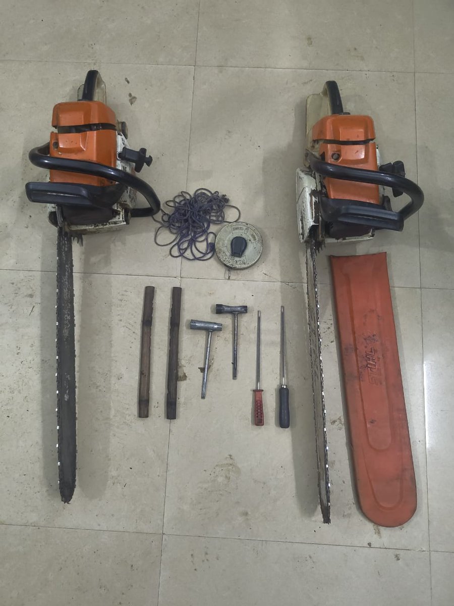 dfo_balliguda's tweet photo. During conducting night patrolling jointly by the staff of Balliguda and Brahmunigaon Range on the night of dt.09.08.2025, 04 accused persons from Assam State were apprehended inside RutungiaPRF, while cutting &amp;converting one big sal tree,using power chain saw. https://t.co/zA2lsdBxIM