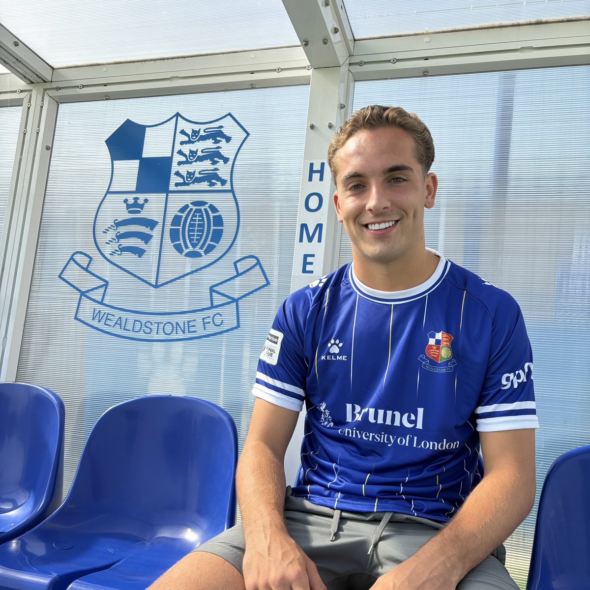 ✍️ WELCOME ALFIE MASSEY!

We are thrilled to announce the signing of central midfielder Alfie Massey, who arrives at Grosvenor Vale on loan from Championship side Millwall, until early January!

wealdstone-fc.com/post/welcome-t…