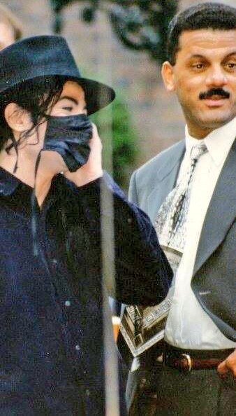 __SkyJackson__'s tweet photo. #KeepMICHAELING π₯Ή
π #MichaelJackson #KingOfPop π https://t.co/K540mxI0N5