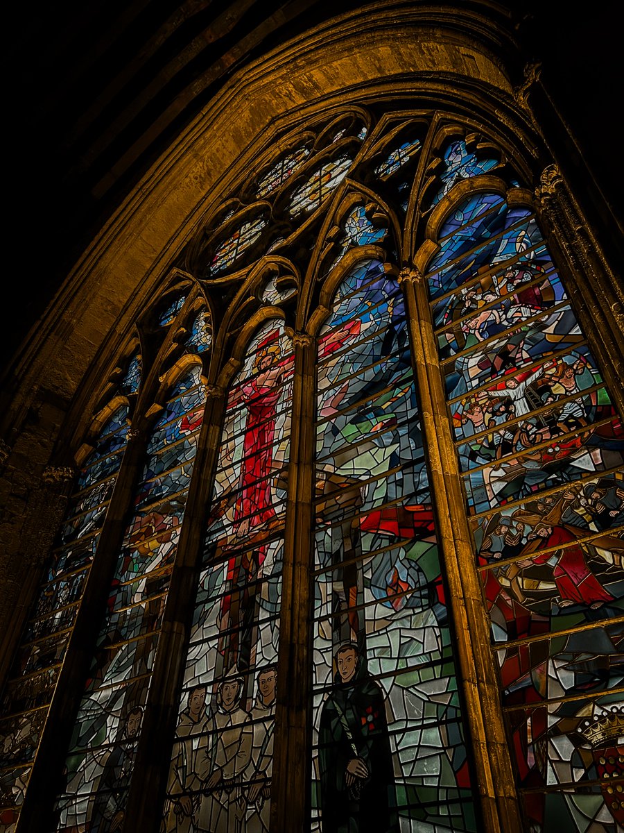 Observeculture_'s tweet photo. St Etheldreda’s Church, London. https://t.co/ITu960hC20