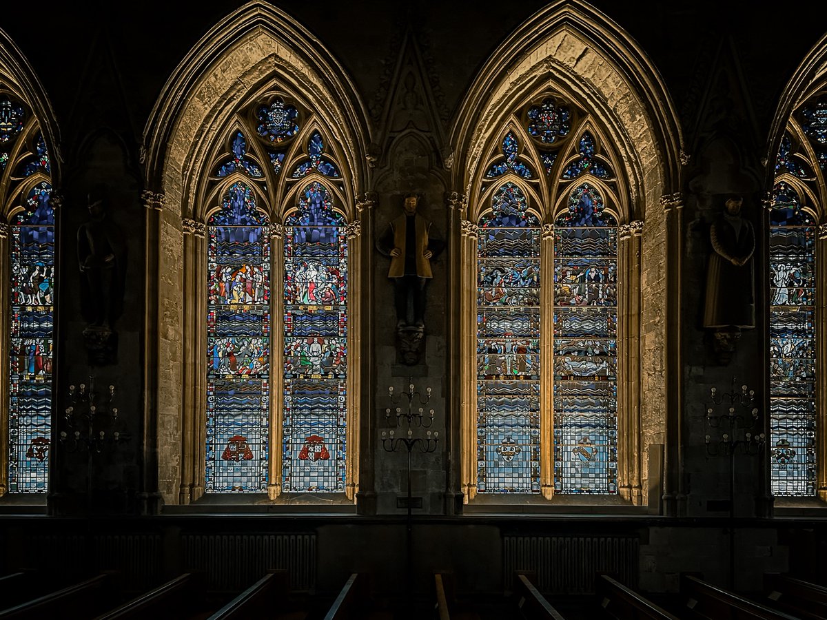 Observeculture_'s tweet photo. St Etheldreda’s Church, London. https://t.co/ITu960hC20