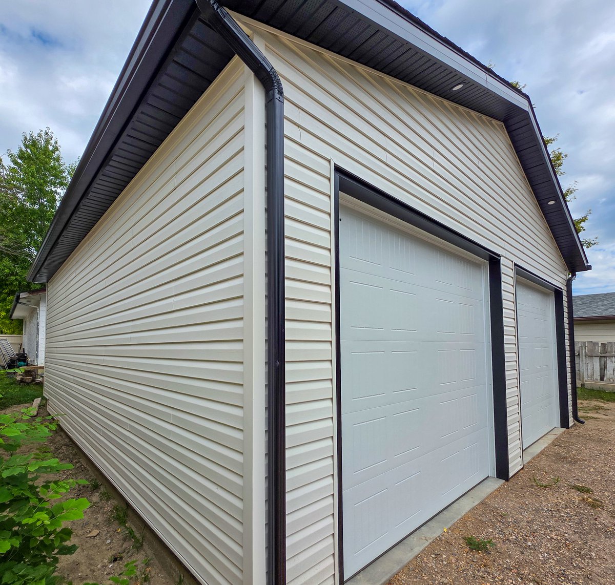 Exteriorsld's tweet photo. Gorgeous exterior we recently completed for #NewRockDevelopments π
Request a FREE Quote Today! β¬οΈ
https://t.co/63R7WynYpY
π (403) 327-9113
π§ info@exteriorsld.com
#YQL #Lethbridge #SouthernAlberta #EastKootenays #YYC #Calgary #Alberta #Canada #ExteriorsByLeroyAndDarcy https://t.co/VT0C83fRbW