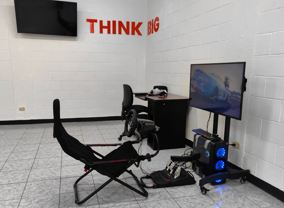 #DePaís Ticongle Hub: Centro de Desarrollo y Aplicación de Tecnologías Emergentes, un espacio concebido para articular iniciativas de investigación, formación técnica especializada, innovación y generación de oportunidades en el sector digital.
📷Edison González/