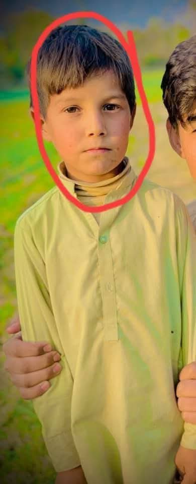 ShaFasial243323's tweet photo. @jokkeerrr2 دہ پیکچر باہر میڈیا تہ شو کہ چہ جیو نیوز والا دہ سلارزو دہ جرگے ویڈیو شی خیجاولے نو دا ولے نشی تاسو لہ پکار دی میڈیا تہ شو چہ ایا دہ دہشت گرد دے او کہ نہ سوال ترینہ پکار دے تاسو دلتہ شربتونہ تقسیم وے کہ داسے نہ وی نو دہ hasban media نہ بائکاٹ پکار دے https://t.co/fM8g2zAtev
