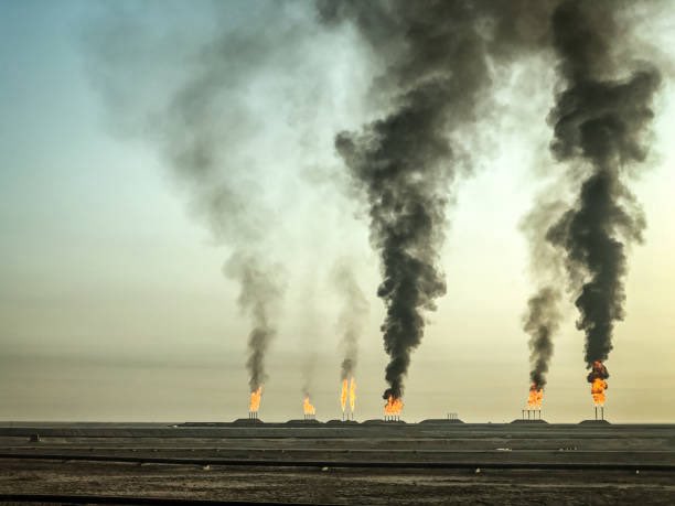 theausglobal's tweet photo. CO2 Fact: Since 1990, emissions from oil sands have surged 480%, while conventional oil production rose about 20%. #wow #trending #ClimateAction #climatenow #onit #gotyou #monetize #carboncredits #money #cashflow https://t.co/hrAv7NA2cz