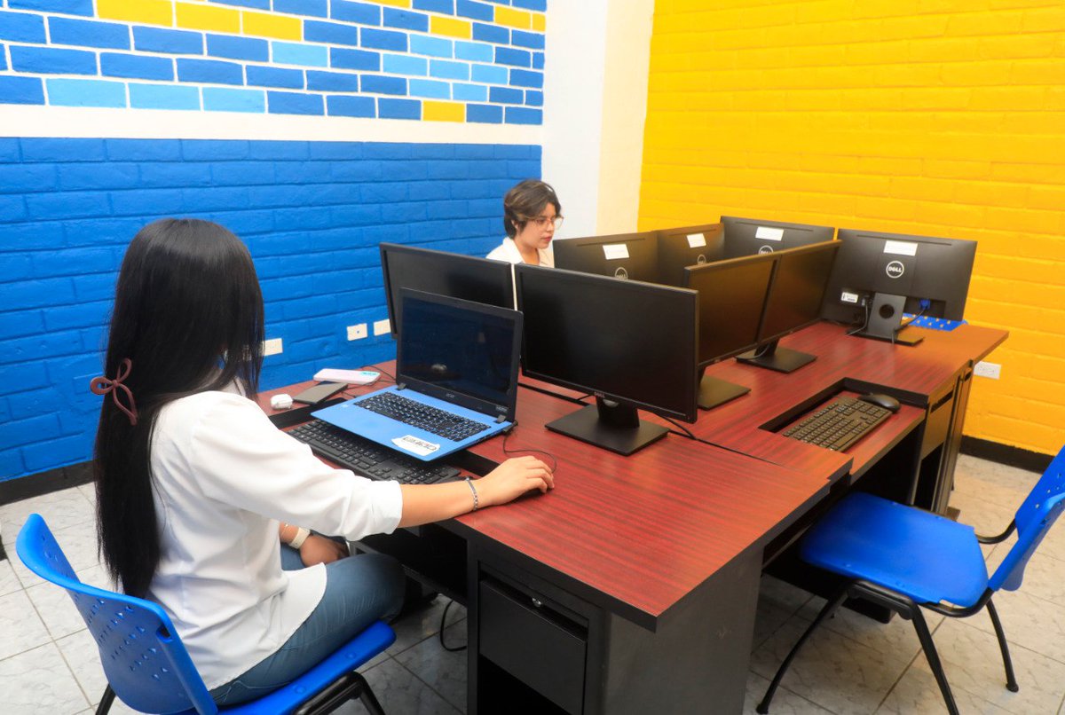 #Nacionales | Este martes inauguran Ticongle Hub en Soyapango, San Salvador Este.

Este centro, creado por Asociación CONEXION y Ticongle S.A. de C.V., busca convertirse en un espacio clave para la capacitación técnica, la innovación tecnológica y la promoción de la