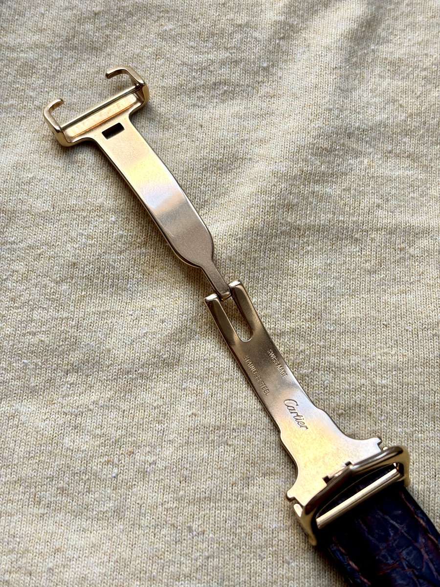 Watchandelice's tweet photo. Tank must  XL - référence 2314 ✨

Diamètre  (25x34mm)
Boite, boucle déployant et bracelet d’origine

Pour ceux qui veulent un peu plus de présence au même prix qu’une must.

2400€ en direct https://t.co/4d3H05PPhn