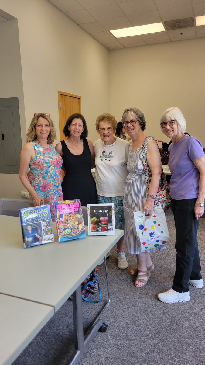 Winnetka-Northfield Public Library District (@winnlib) on Twitter photo August is flying by, and we're already halfway through the month's book clubs. If you're searching for a welcoming place to talk about fantastic books, we'd love for you to join us!
Browse upcoming book clubs here: tinyurl.com/3n7dpjad August is flying by, and we're already halfway through the month's book clubs. If you're searching for a welcoming place to talk about fantastic books, we'd love for you to join us!
Browse upcoming book clubs here: tinyurl.com/3n7dpjad