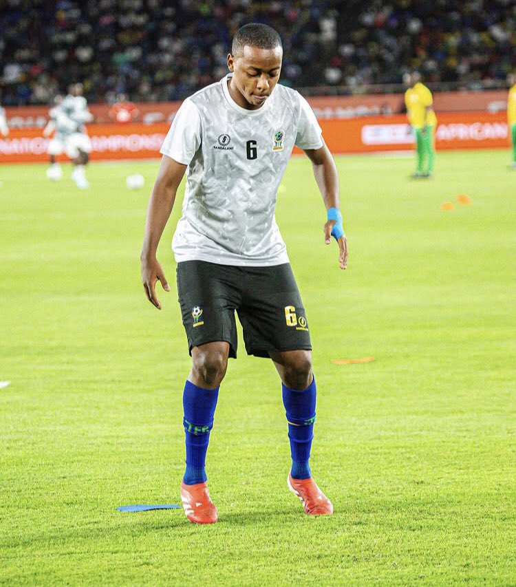 mchizidamas's tweet image. Wazungu wanasema not for sale na wazaramo wanasema hauzwi ogopa matapeli😂