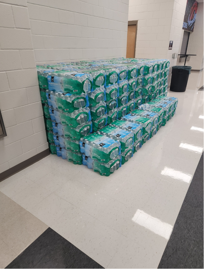 OCPS-Safety & Emergency Management (@sem_ocps) on Twitter photo Emergencies are not always hurricanes, sometimes they're boil water advisories on the 2nd day of the new school year! When this happens, it's a top priority to provide the schools w/ safe drinking water🥤
Thanks to our partners at <a href="/OrangeCoFL/">Orange County FL</a> Utilities for providing this water! Emergencies are not always hurricanes, sometimes they're boil water advisories on the 2nd day of the new school year! When this happens, it's a top priority to provide the schools w/ safe drinking water🥤
Thanks to our partners at <a href="/OrangeCoFL/">Orange County FL</a> Utilities for providing this water!
