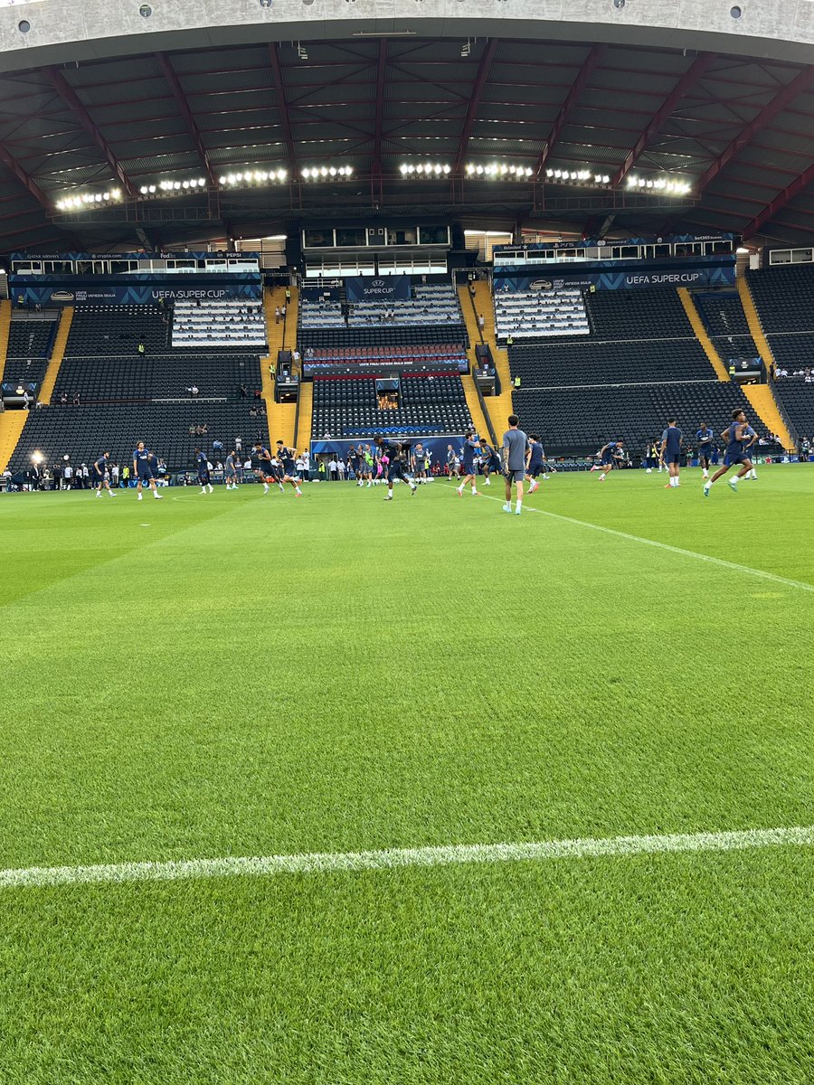 PSG entrena en el Friuli sin Donnarumma, que no renovará y buscará destino fuera de París. João Neves trabaja pese a cumplir mañana sanción del Mundial de Clubes. Primer práctica de Zabarnyi como parisino; tampoco estará disponible mañana.