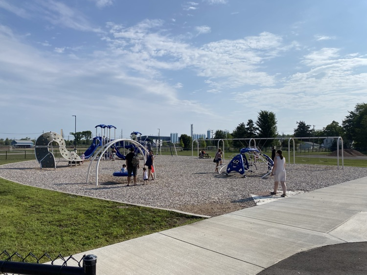 DundeeViking's tweet photo. Thanks to all who braved the heat to enjoy Playdates with the Principal! Thank goodness we had popsicles to cool us off! https://t.co/3AtVLd8oGm