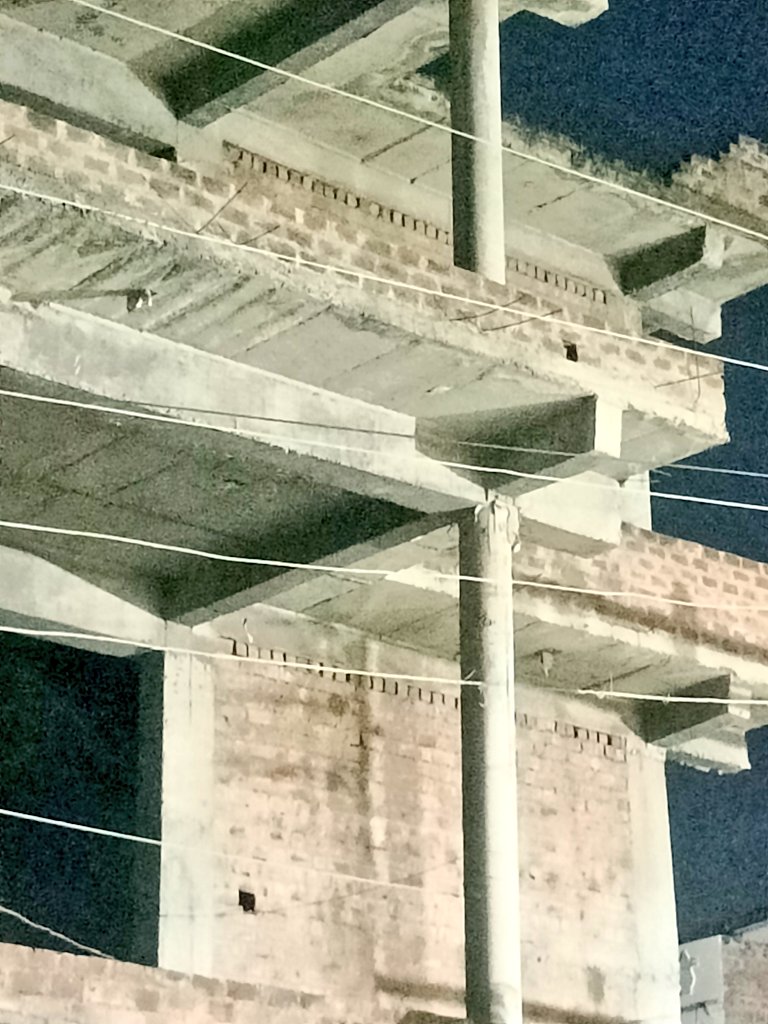 HotPan01's tweet photo. Koi electrician hai jo ye waise ko repair kr sakta hai kyu ki mpeb wale toh ye jayenge nahi @MPEBIndore #mp #India #RahulGandhiExposed https://t.co/InxS1HknVK