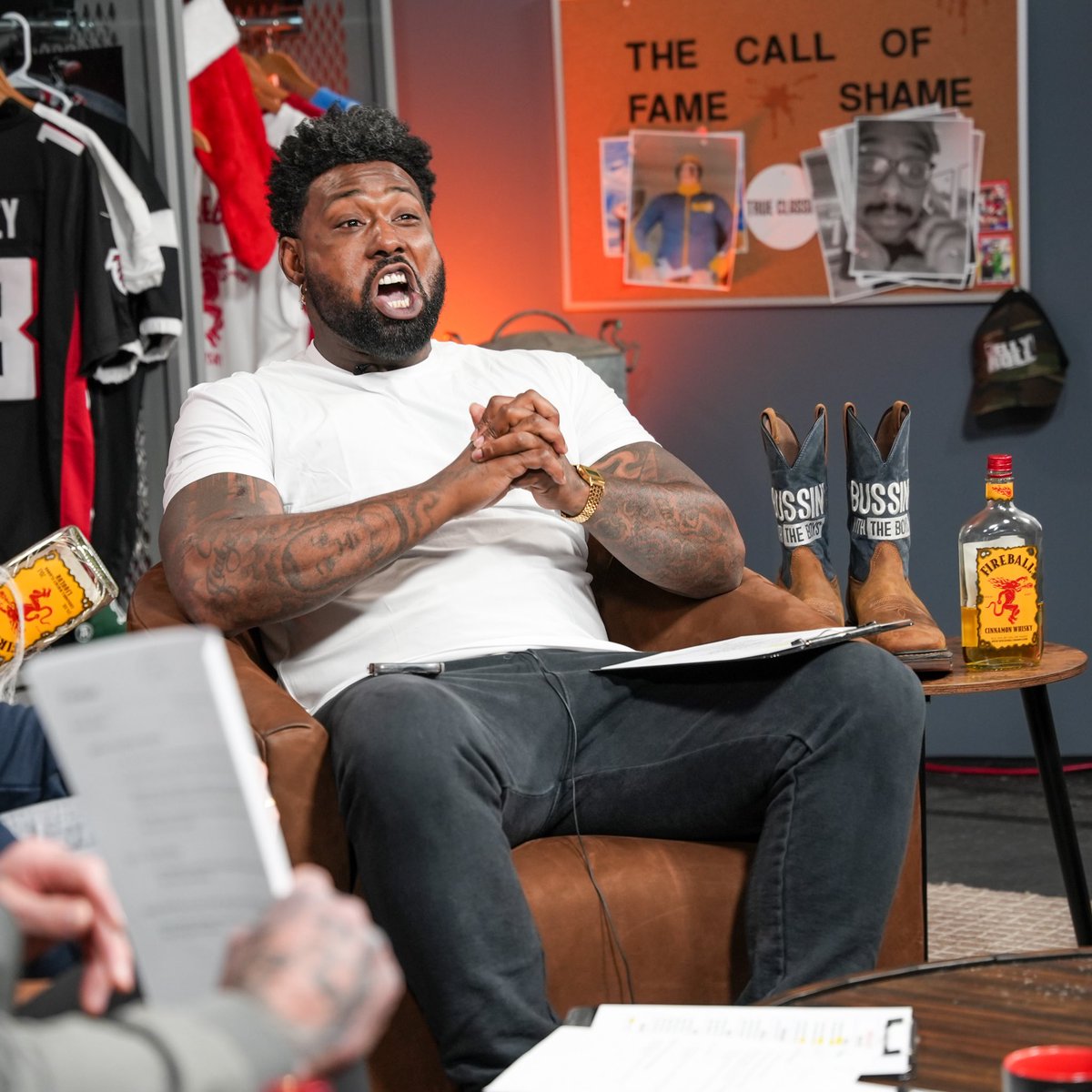 Bussin' With The Boys tweet media