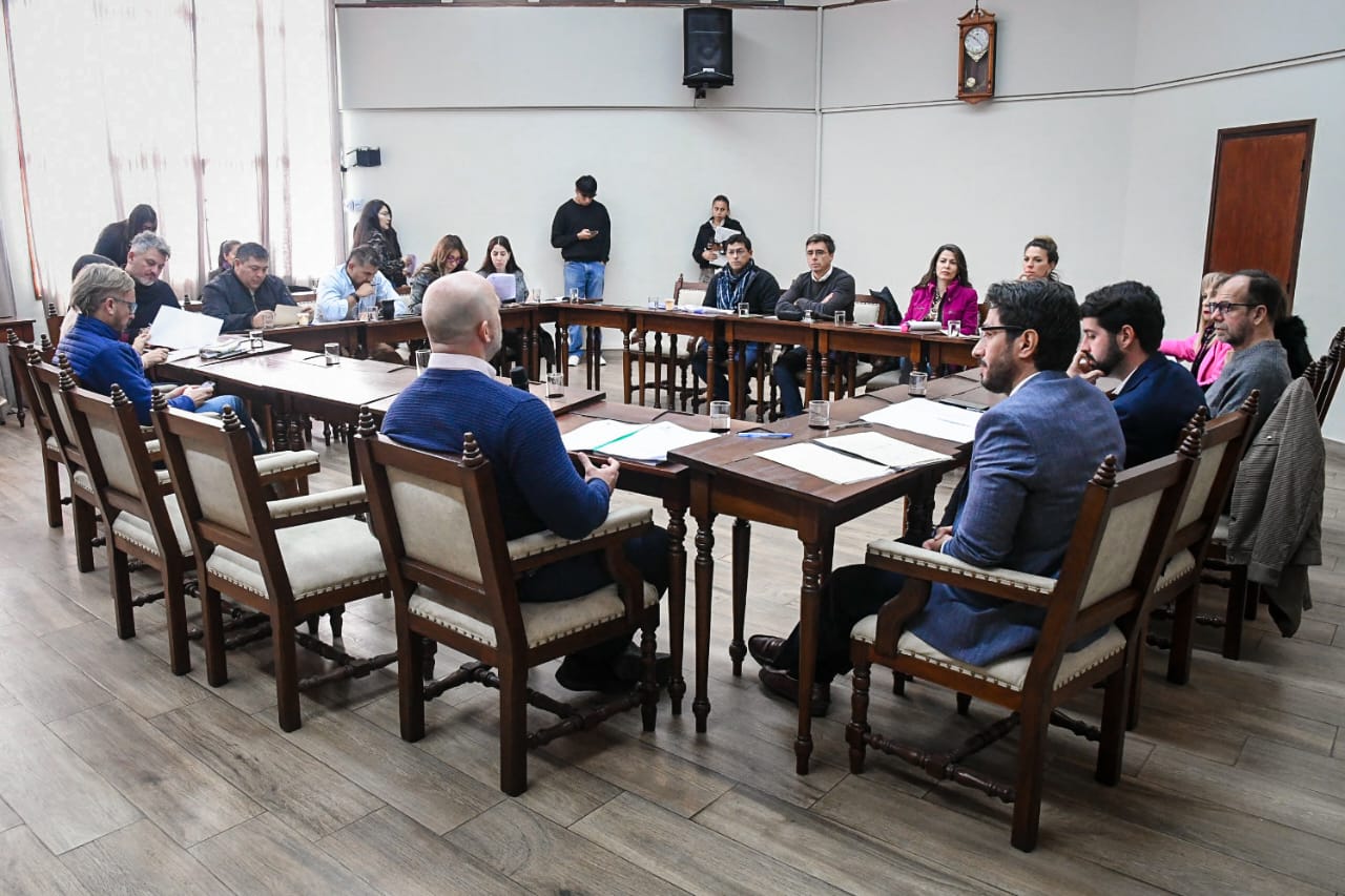 GyKz_59WcAAMEf7?format=jpg&name=large