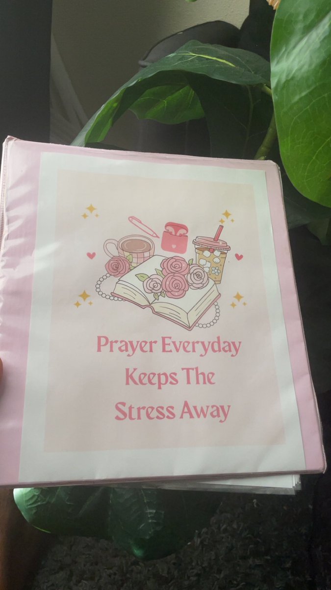 MaeMaeBailey1's tweet photo. Happy To Announce My New “Prayer Binder” 📒📝🙏🏽🫶🏾
If you want a daily &amp; deeper prayer life then you can purchase right now for only $1.00🫶🏾💞💞
Link in comments https://t.co/Ud3jHQZD2A