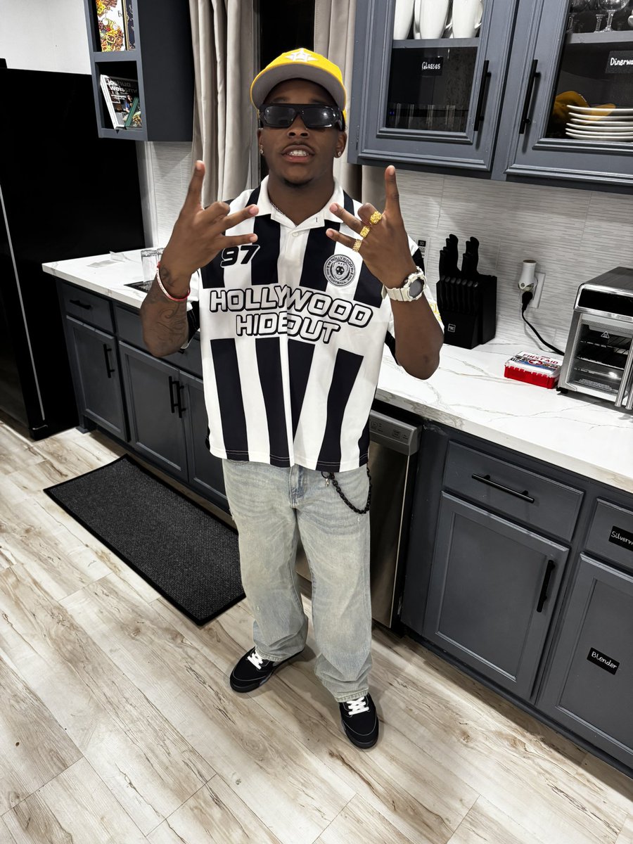 slowdownjroc_'s tweet photo. no luck🍀 https://t.co/nyqVtT2rbk
