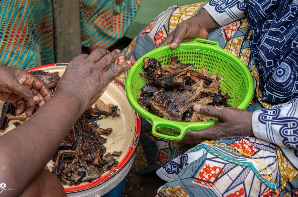 #jeconsomme237

Il est MIDI !

D'après vous  quels sont les plats qui sortiront de ces 4 images ?

Hold on 12pm !

Your P.O.V is required, what dishes will come out of these 4 images?

📸<a href="/PixelEkedy/">Ekedy Pixel Photography</a>