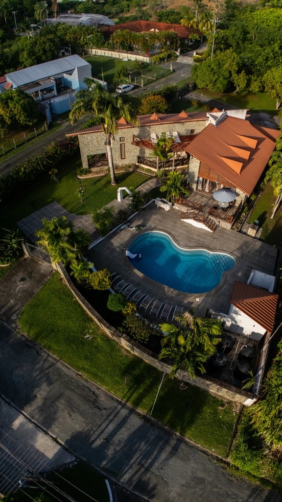 EEEmpire's tweet image. 🏝 Tobago, we’re coming for you… 🌅
The Barbahol Prelims are making waves at month-end April 2026, and this view is just the beginning.
🔥 Food. Flavor. Competition. Paradise.