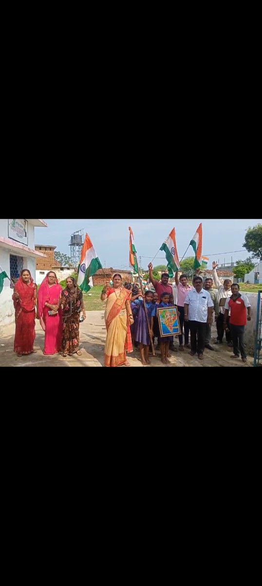jjm_mungeli's tweet image. ग्राम पंचायत बोईरपारा 
ब्लॉक लोरमी 
हर घर तिरंगा हर घर स्वच्छता अभियान के तहत ग्राम जल स्वच्छता समिति के सदस्यों साथ ही स्कूल आंगनबाड़ी के बच्चों के साथ जागरूकता के प्रति रैली का आयोजन किया गया तथा स्वच्छता के प्रति शपथ दिलाई गई।