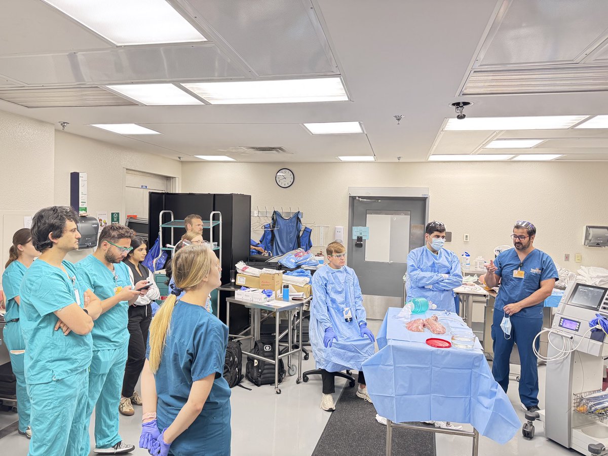 UTK_PCCM's tweet photo. Bronchoscopy Bootcamp

Dr Josan teaching our new first-year fellows on indications and use of cryotherapy.

Very excited about the future of our 4 new fellows! (Class of 2028)

Learn more about our new group..👇🏻 https://t.co/rU8Nev7CZe