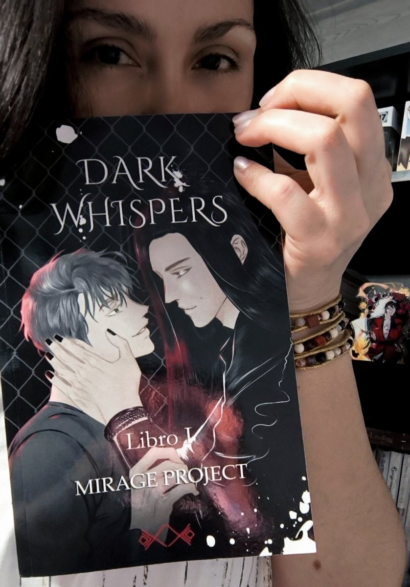 mirage69project's tweet photo. Llegó!!!! 
Estaba un poco nerviosa de que los colores no quedaran como quería, de que estuviera descentrado, de que se me hubiera pasado cualquier cosa, pero, ya puedo respirar tranquila. Gabe y Varick ahora sí con sus caritas impresas en papel. Tapa blanda, tapa dura e epub🏳️‍🌈♥️ https://t.co/wmiV45chor
