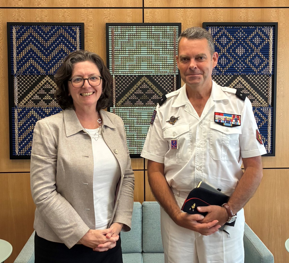 Rencontre avec le général Soubrier, nouveau Commandant des Forces Armées en Nouvelle-Calédonie. Focus sur la coopération régionale de défense et sécurité et en particulier la lutte contre les catastrophes naturelles (HADR) avec le dispositif FRANZ. 
<a href="/FANC_Officiel/">Forces Armées en Nouvelle-Calédonie (FANC)</a>